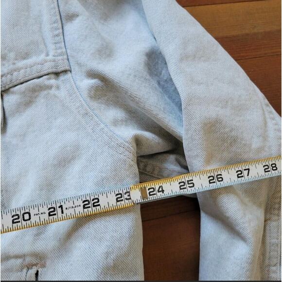 Vtg 80s Levi's Sherpa Lined Denim Trucker Jacket Large Light Wash USA Made - Picture 3 of 4